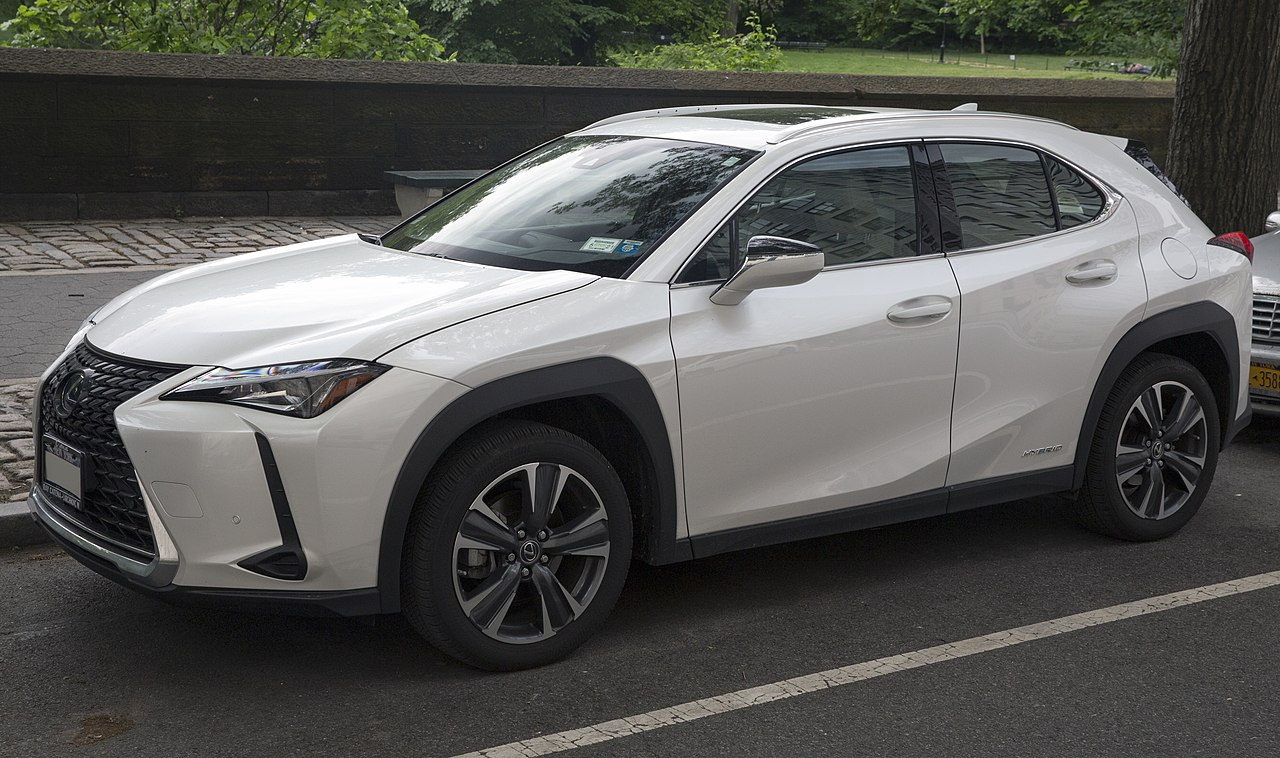 File:2019 Lexus UX250h in White, front left (CPW).jpg - Wikimedia Commons