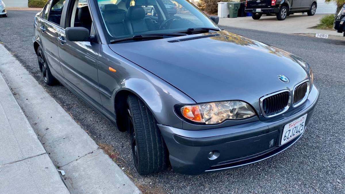 At $2,400, Would You Get Around Town In This “Commuter” 2003 BMW 325i?