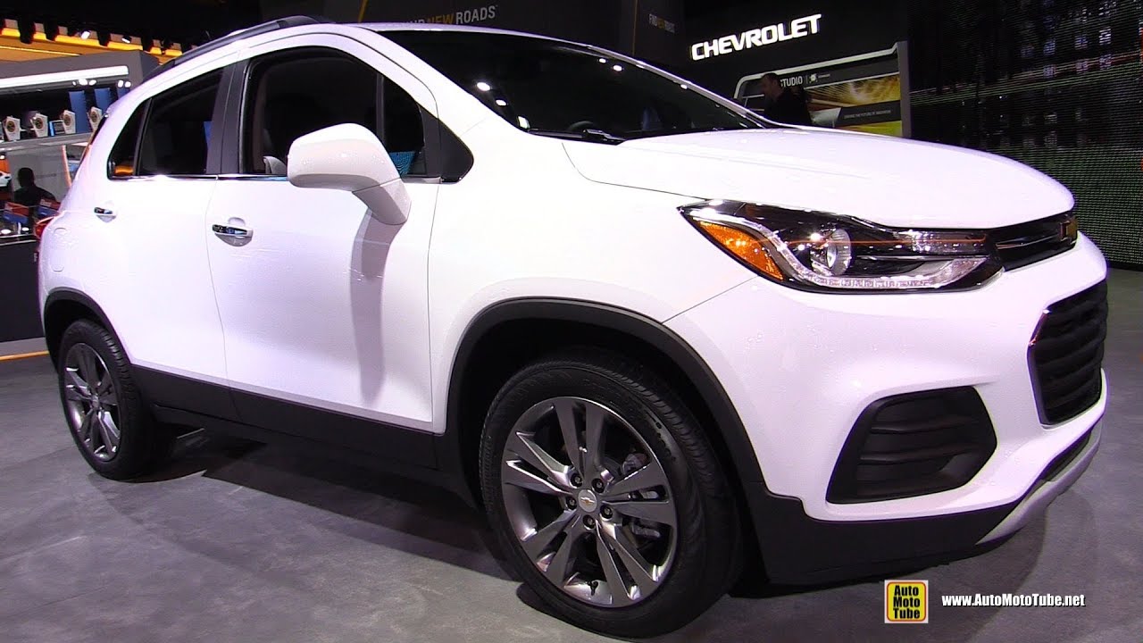 2019 Chevrolet Trax LT - Exterior and Interior Walkaround - Detroit Auto  Show 2019 - YouTube