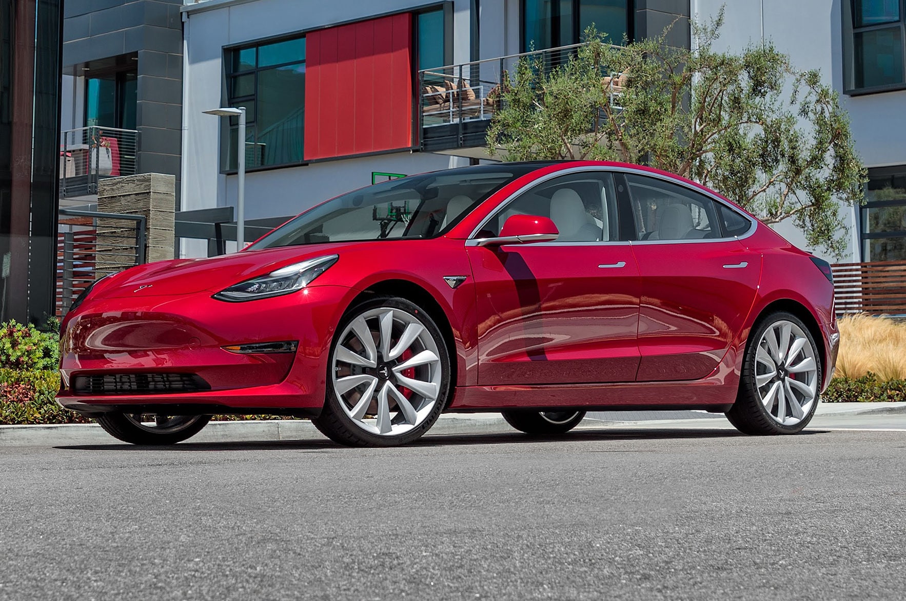 2018 Tesla Model 3 Dual Motor Performance Review: First Taste