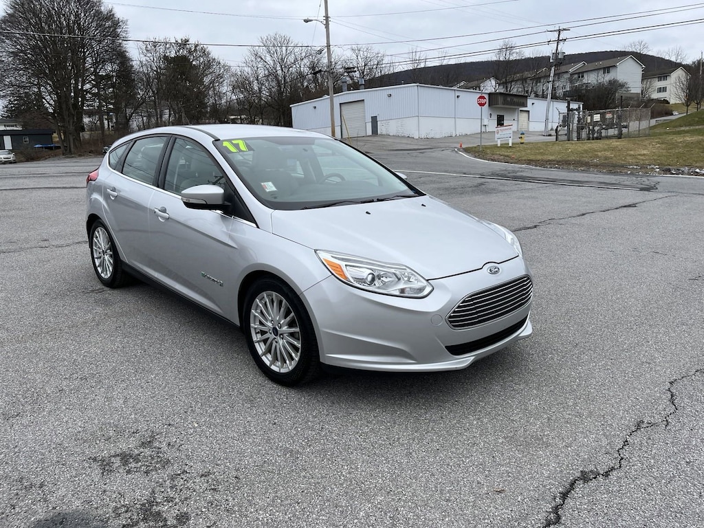 VIN: 1FADP3R49HL297435 - Used 2017 Ford Focus For Sale at Blaise Alexander  Ford Inc.