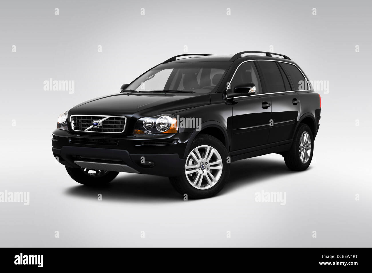 2010 Volvo XC90 3.2 in Black - Front angle view Stock Photo - Alamy
