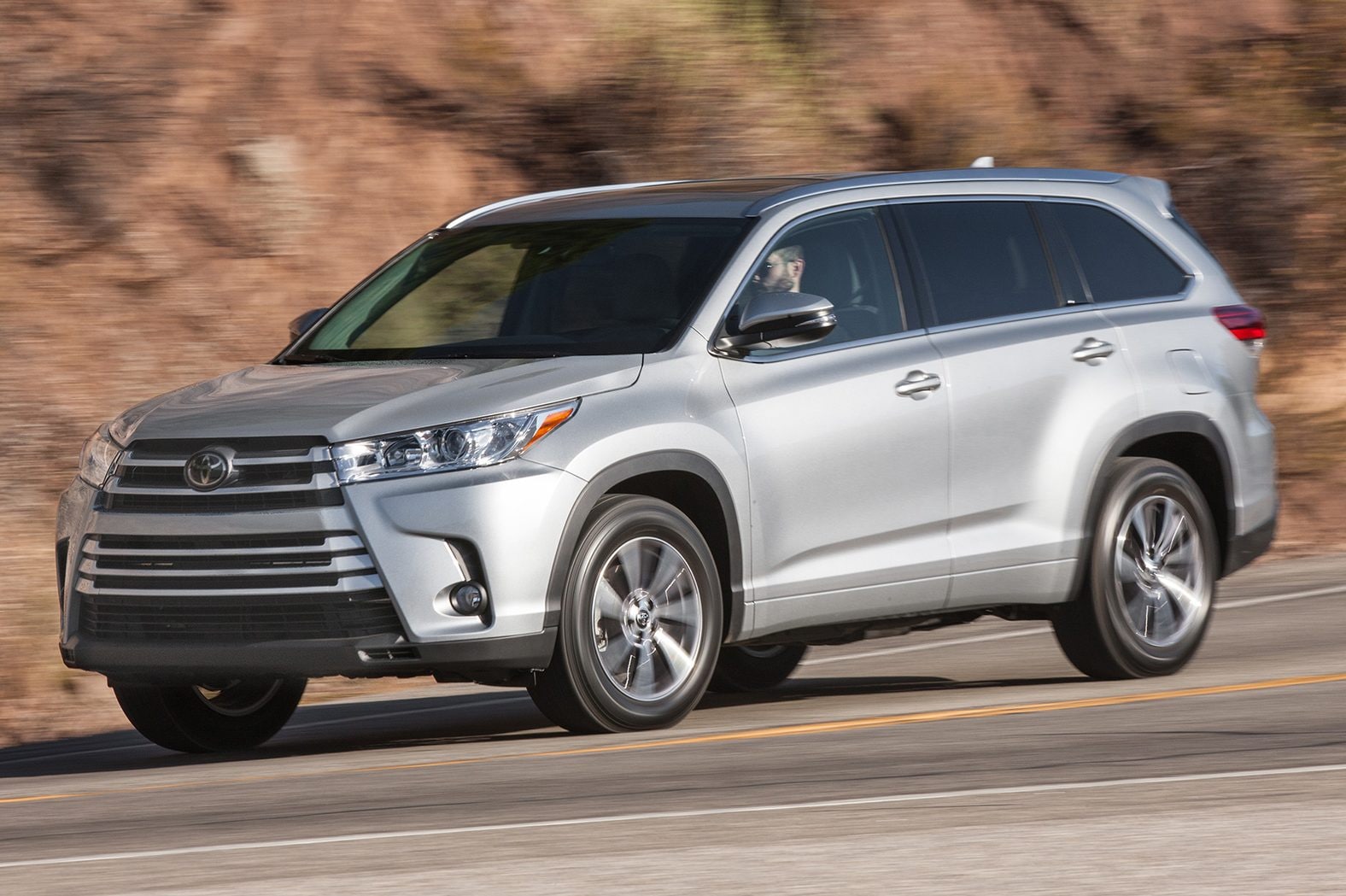 2017 Toyota Highlander: 8 Things to Know