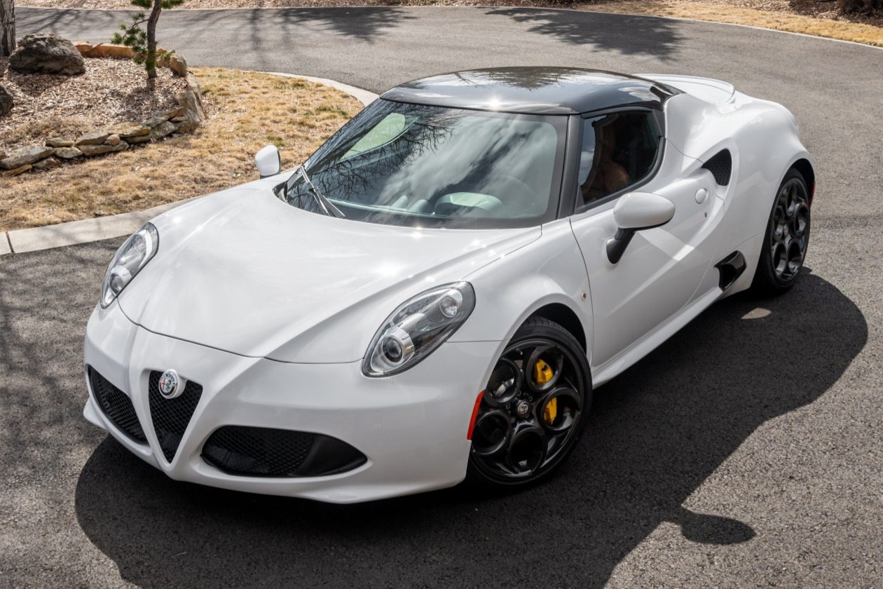 1,900-Mile 2018 Alfa Romeo 4C Coupe for sale on BaT Auctions - closed on  March 26, 2021 (Lot #45,266) | Bring a Trailer