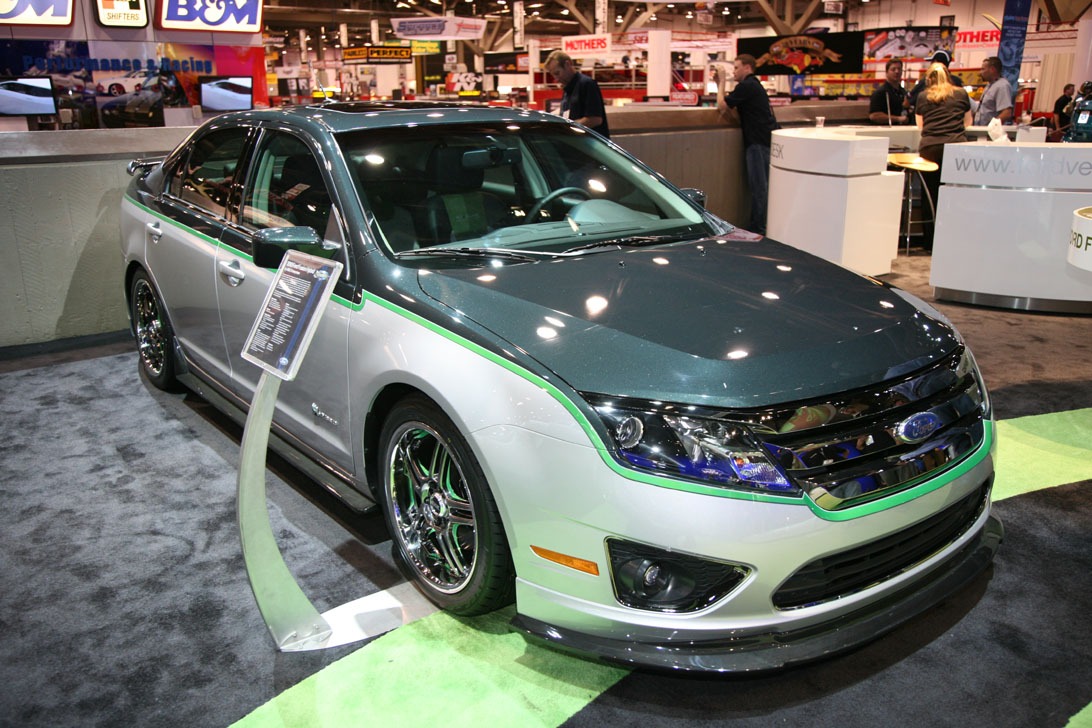 Green Can Be Cool: Customized 2010 Ford Fusion Hybrid Show Car