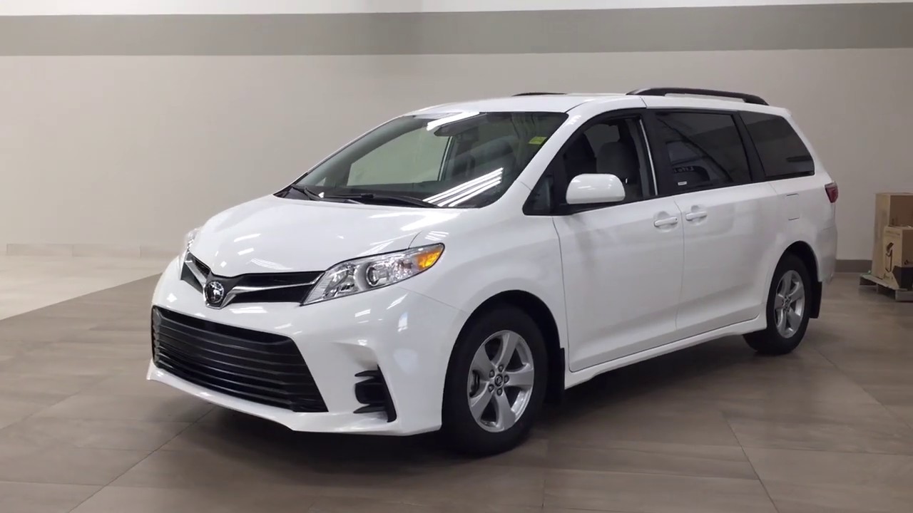 2020 Toyota Sienna LE Review - YouTube