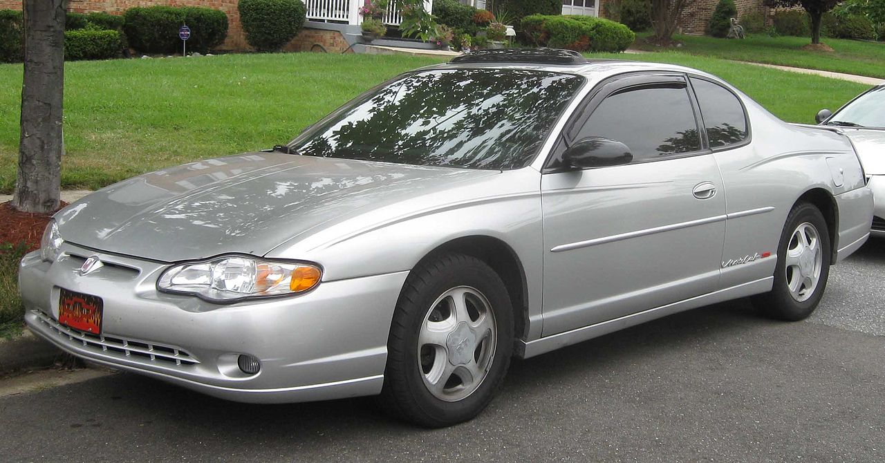File:2000-2005 Chevrolet Monte Carlo.jpg - Wikimedia Commons