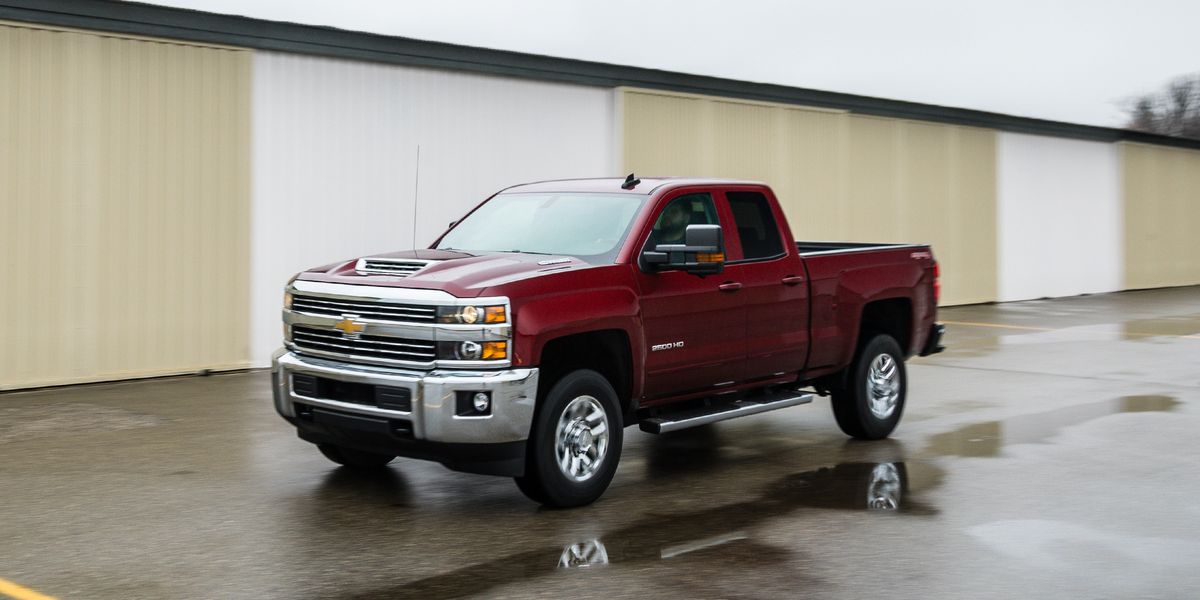 2018 Chevrolet Silverado 2500HD/3500HD Review, Pricing, and Specs