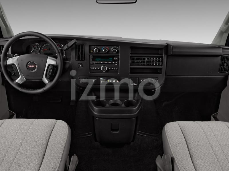 2018 GMC Savana-Passenger 3500-LS-Ext 5 Door Passenger Van Dashboard  Stockphoto | izmostock