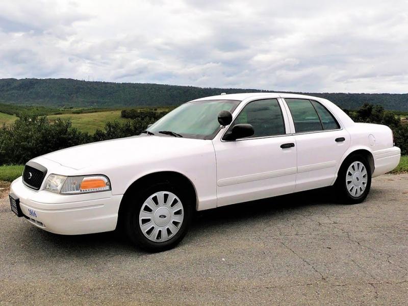 Why I bought an EX Police Interceptor 2008 Crown Victoria - Review - YouTube